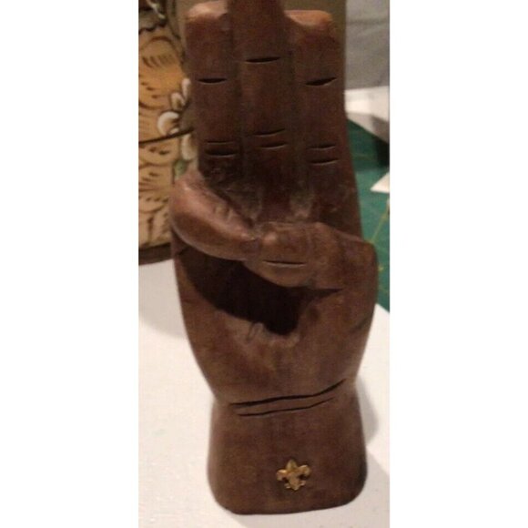 BSA Boy Scouts of Amc Wooden Hand Salute/Oath Gold Emblem Plate Dated 1969 RARE - Picture 2 of 8